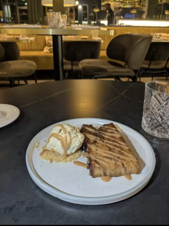 Pain perdu à la frangipane, glace rhum-raisins ?, Dardilly, Double 7 Dardilly