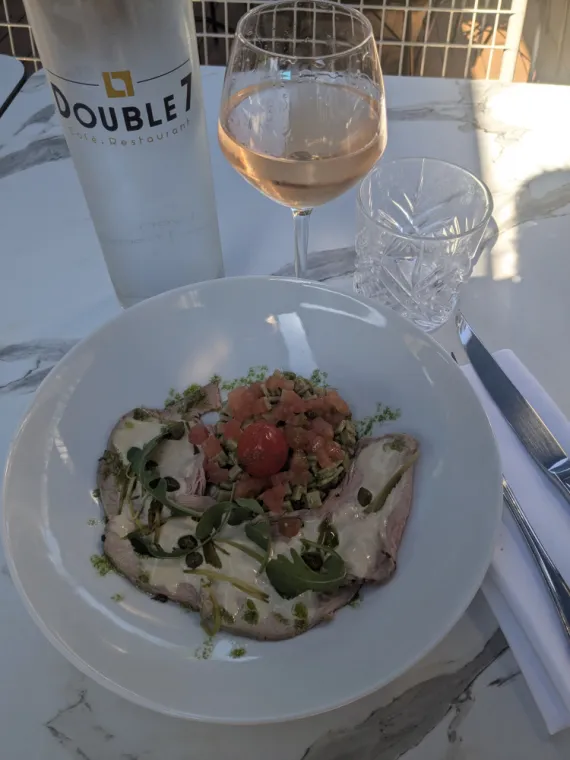 Vitello tonnato est à découvrir dans notre restaurant, Dardilly, Double 7 Dardilly
